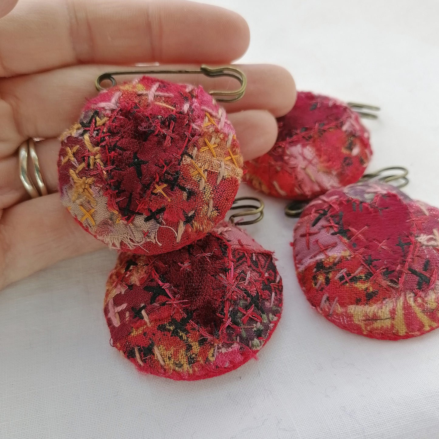 Cross Your Heart Fob Brooch (Red)